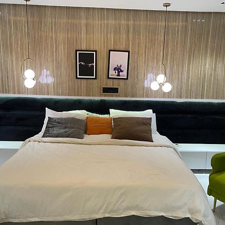 Austra Hotels And Apartments Maitama Abuja Esterno foto