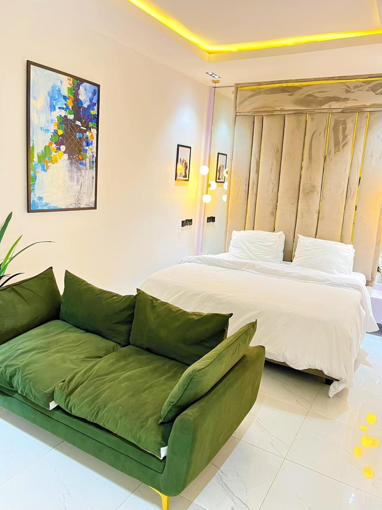 Austra Hotels And Apartments Maitama Abuja Esterno foto