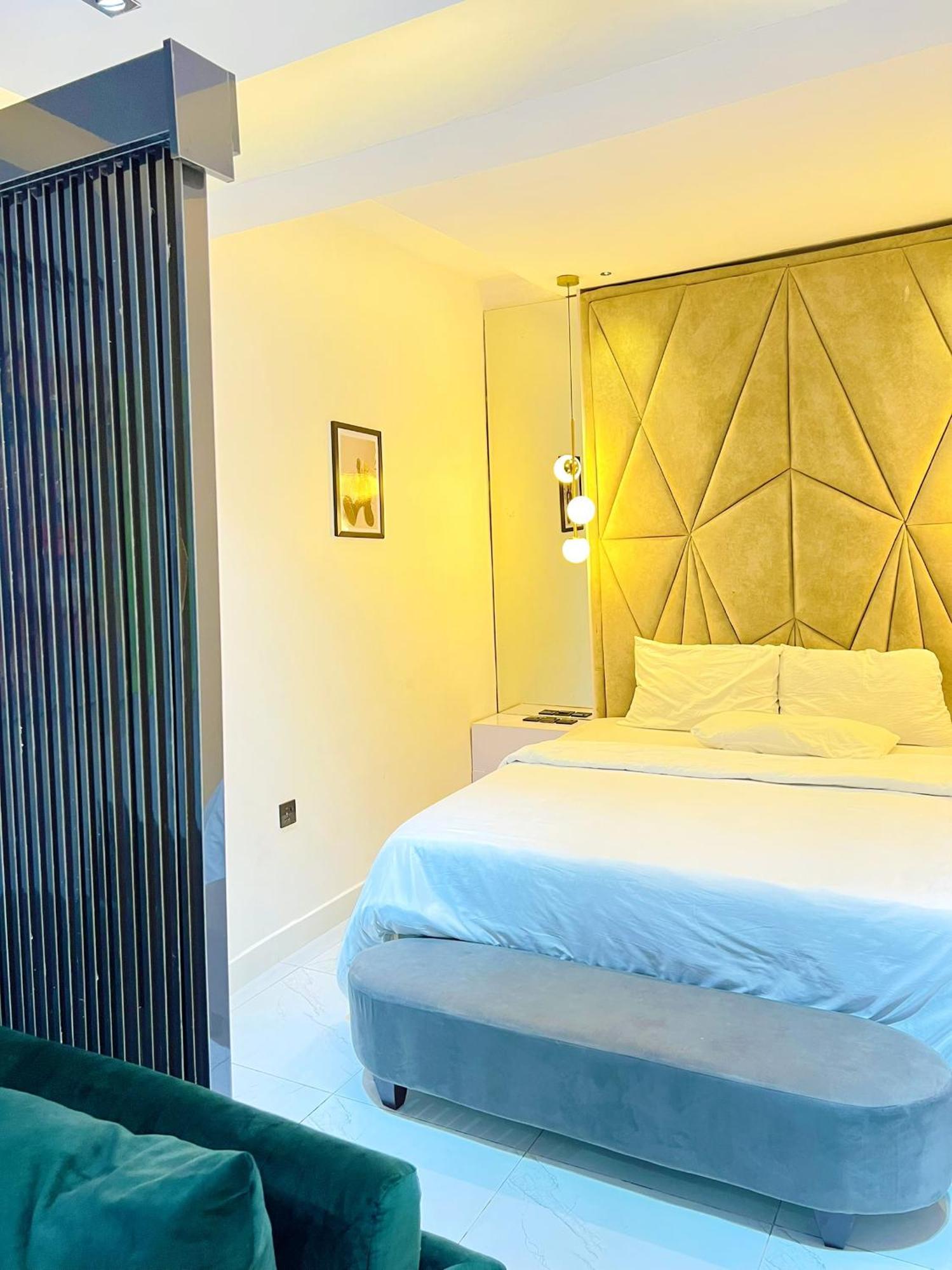 Austra Hotels And Apartments Maitama Abuja Esterno foto