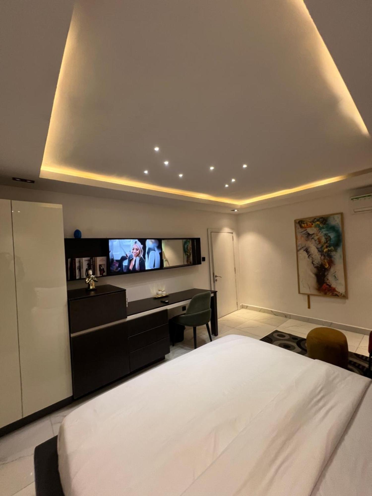 Austra Hotels And Apartments Maitama Abuja Esterno foto