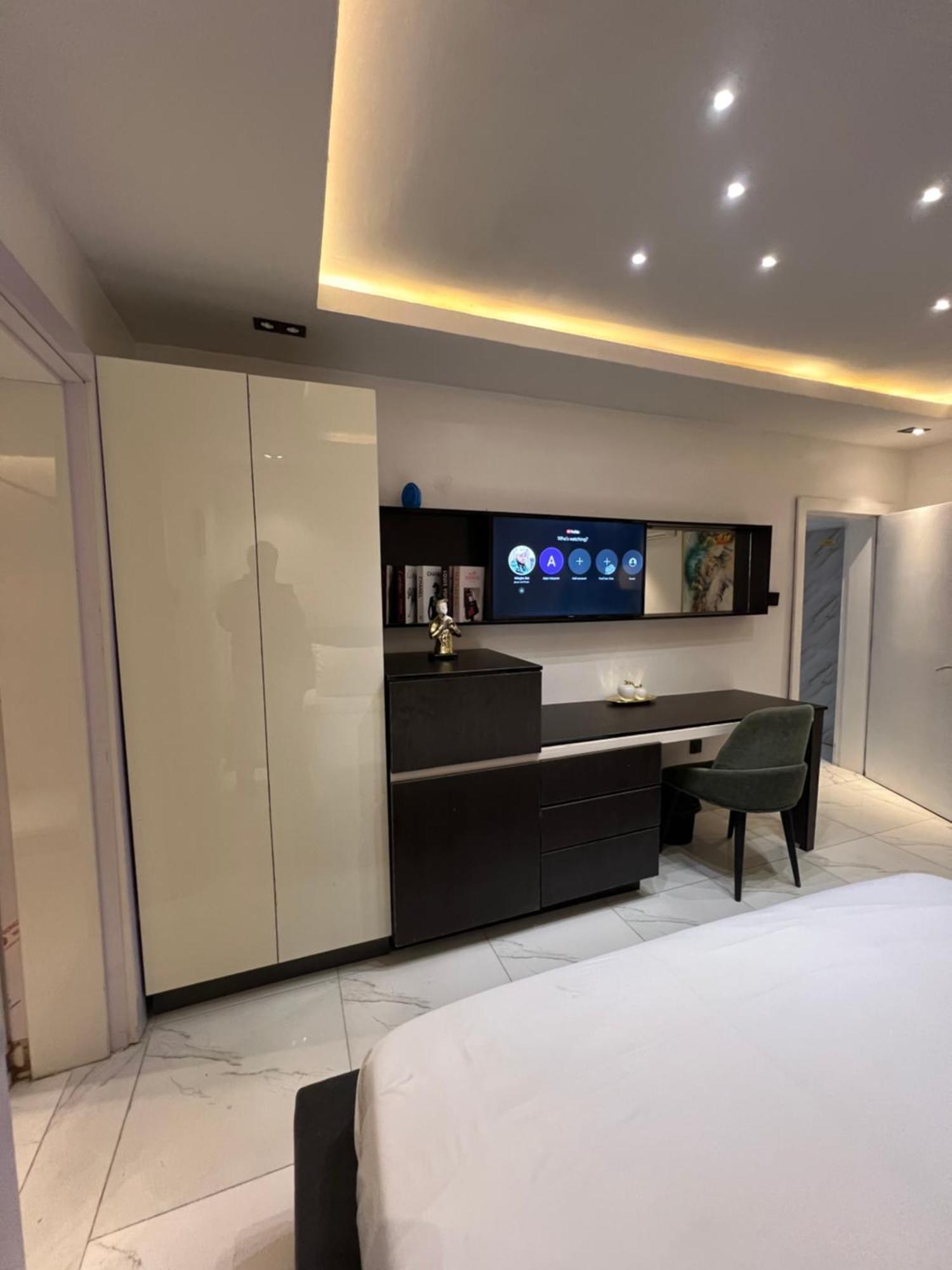 Austra Hotels And Apartments Maitama Abuja Esterno foto
